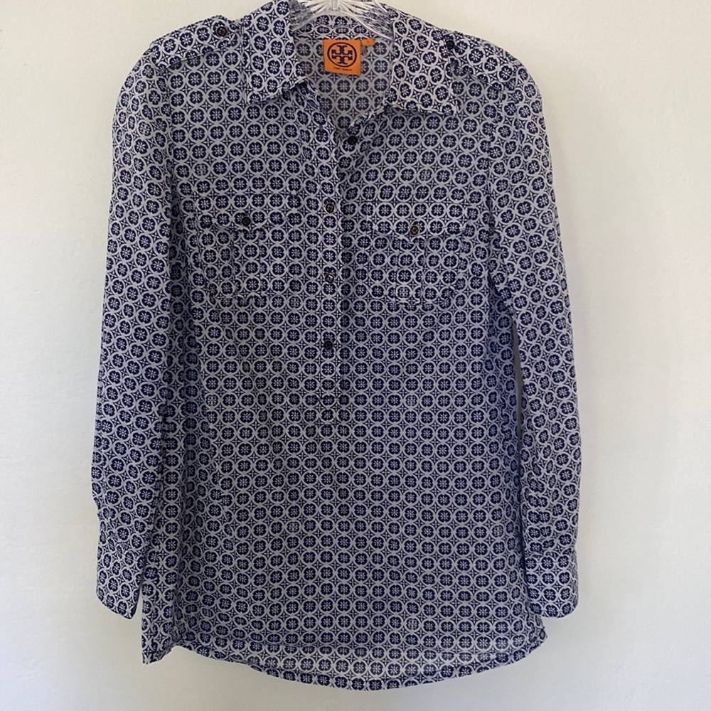 Tory Burch navy and white patterned blouse size 2